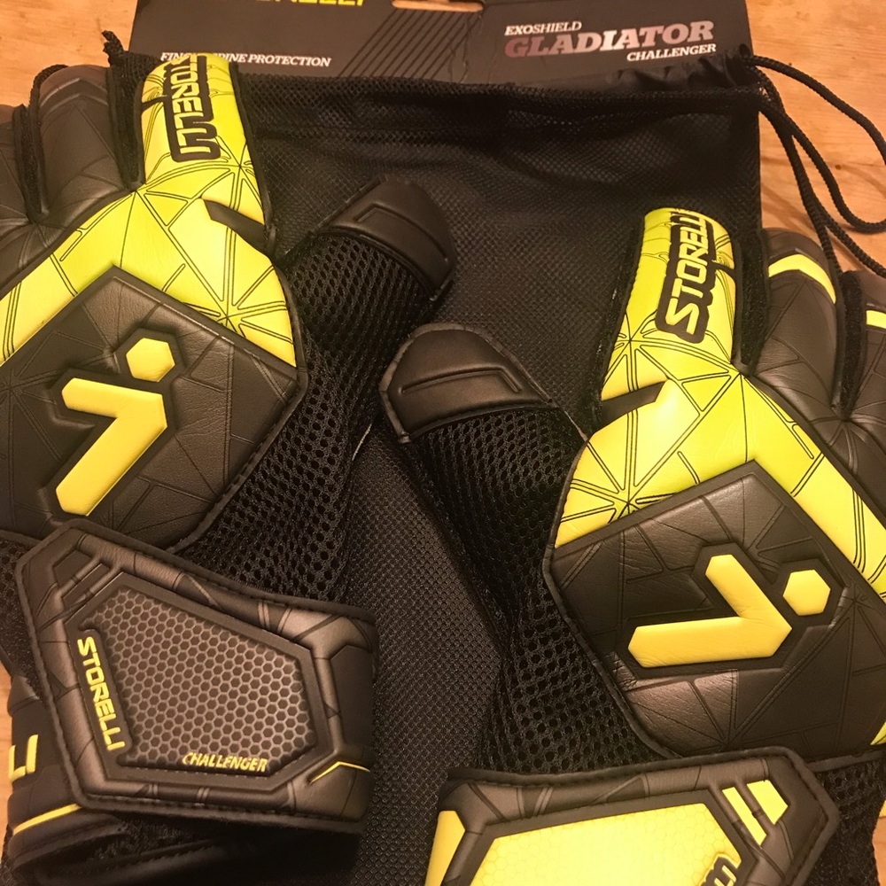 Size 7 Storelli Soccer Goalie Gilbert.